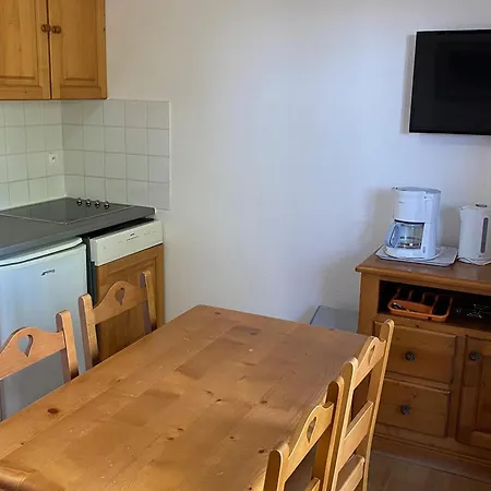 Apartamento Avec Terrasse Et Piscine Proche Nature à Super-besse - Fr-1-814-52